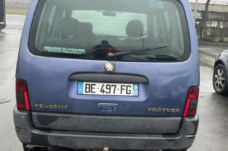Vitre avant gauche PEUGEOT PARTNER 1