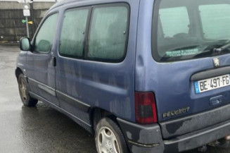 Vitre avant gauche PEUGEOT PARTNER 1