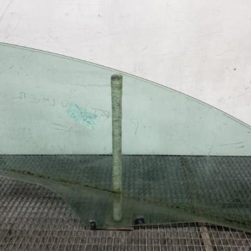 Vitre avant gauche CITROEN C4 1 Photo n°6