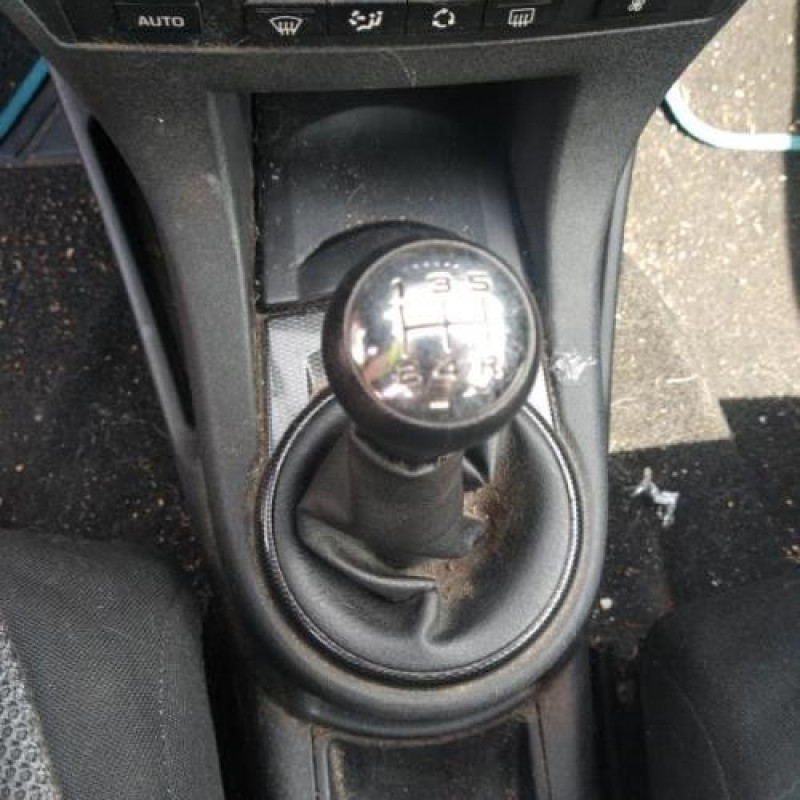 Vitre avant gauche CITROEN C4 1 Photo n°13