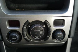 Vitre avant gauche PEUGEOT 308 1
