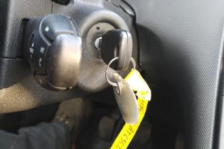 Vitre avant gauche PEUGEOT 308 1