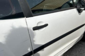 Vitre avant droit PEUGEOT 207