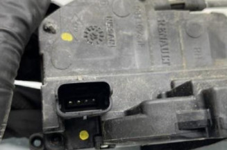 Serrure avant droit RENAULT CLIO 3