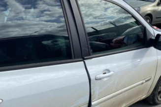 Serrure avant droit RENAULT CLIO 3