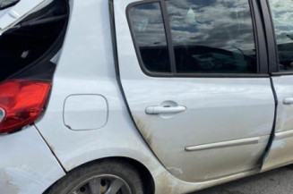 Serrure avant droit RENAULT CLIO 3