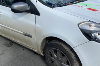 Serrure avant droit RENAULT CLIO 3