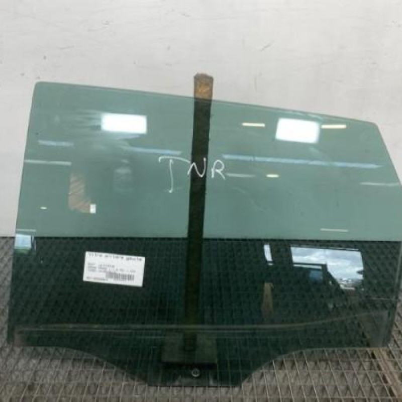 Vitre arriere gauche SEAT ARONA Photo n°1