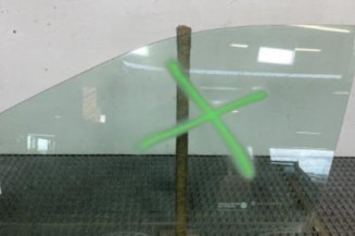 Vitre avant gauche SEAT ARONA Photo n°1