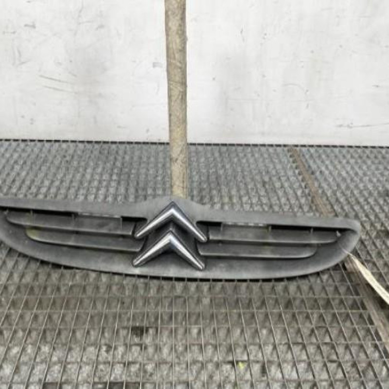 Calandre CITROEN SAXO Photo n°1