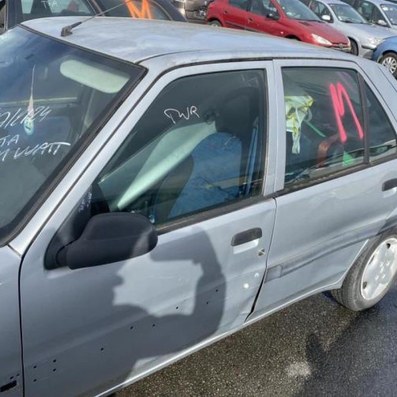 Calandre CITROEN SAXO Photo n°9
