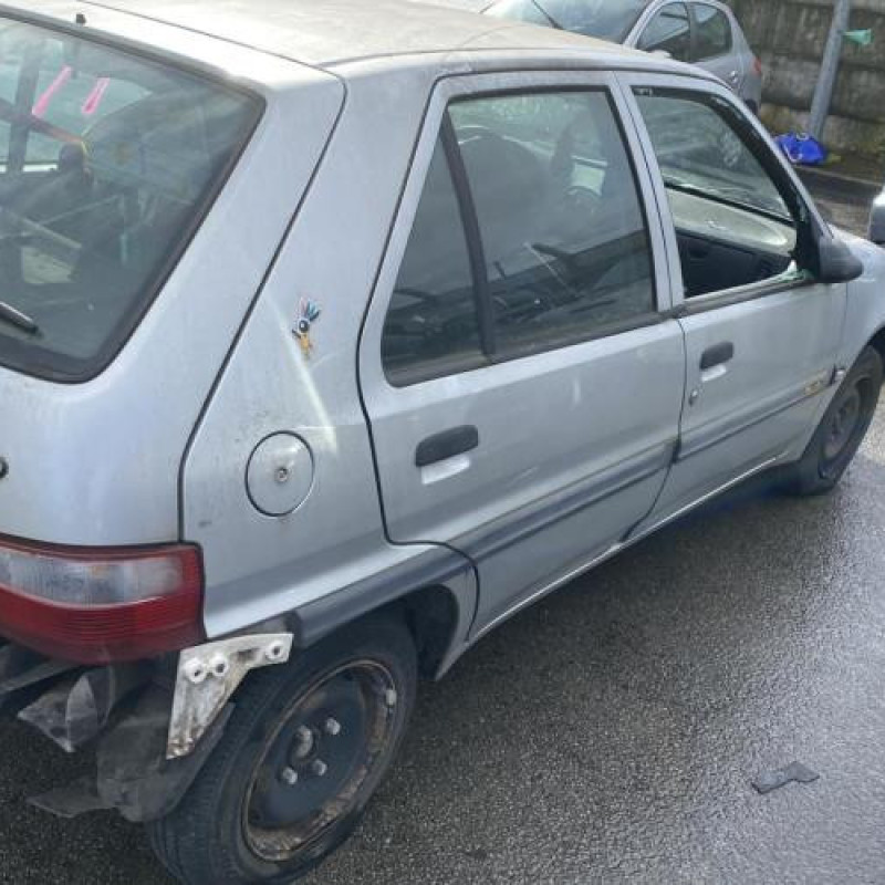 Calandre CITROEN SAXO Photo n°13