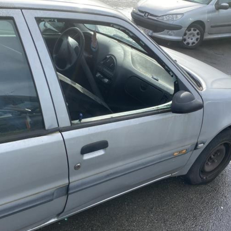 Calandre CITROEN SAXO Photo n°15