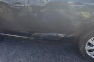 Vitre avant gauche PEUGEOT 208 1