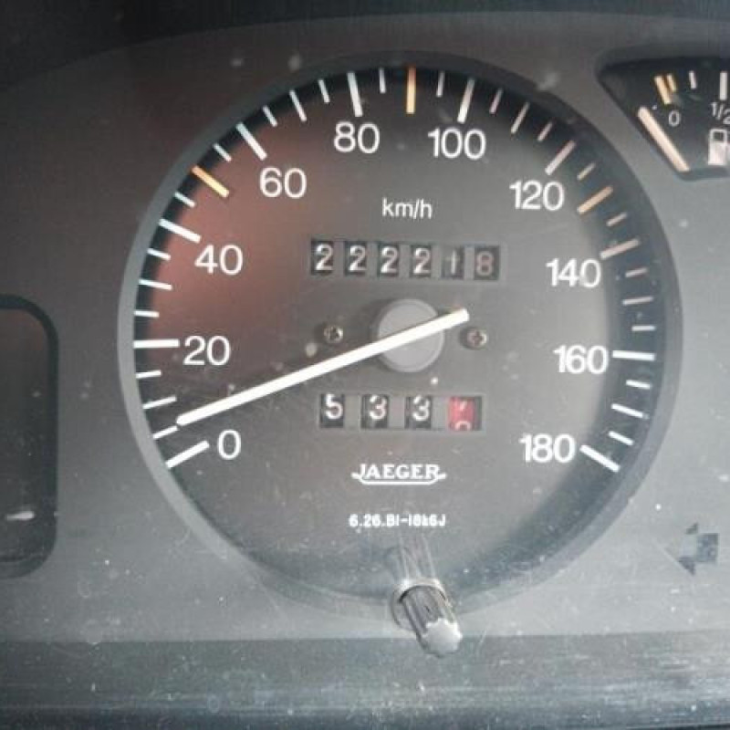 Vitre avant droit CITROEN AX Photo n°17