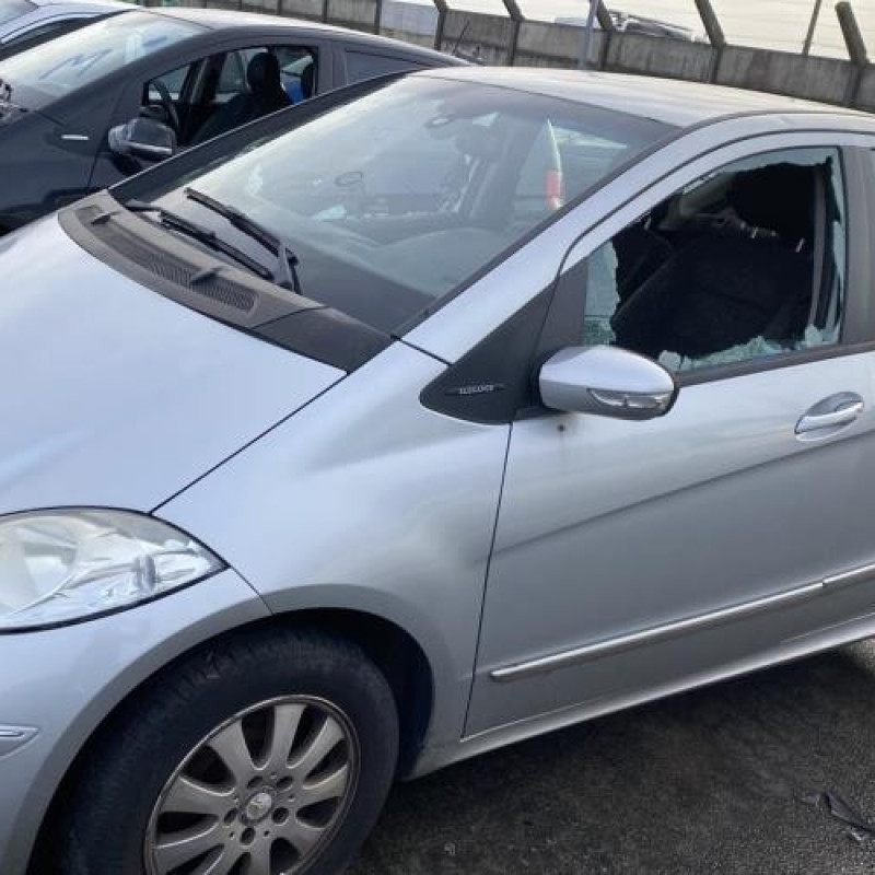 Feu arriere principal droit (feux) MERCEDES CLASSE A 169 Photo n°7
