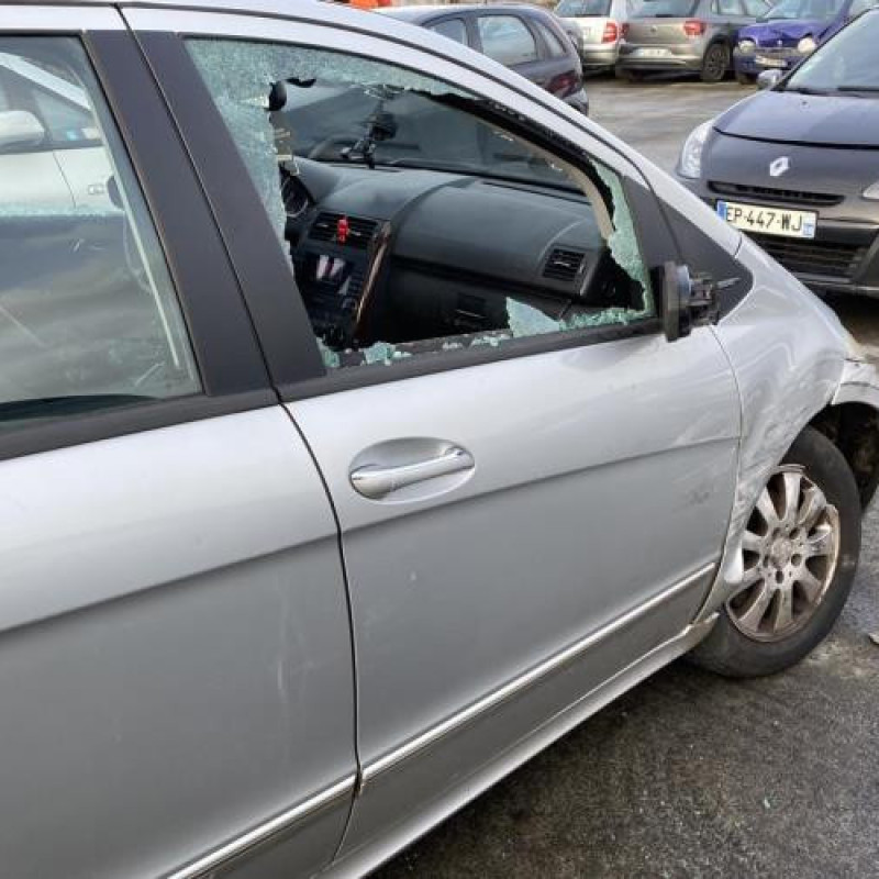 Feu arriere principal droit (feux) MERCEDES CLASSE A 169 Photo n°13