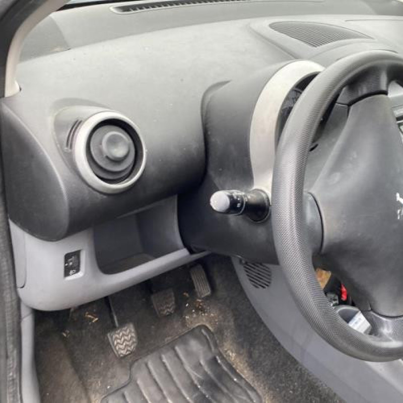 Porte avant droit PEUGEOT 107 Photo n°20