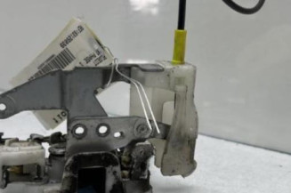 Serrure avant droit PEUGEOT 107