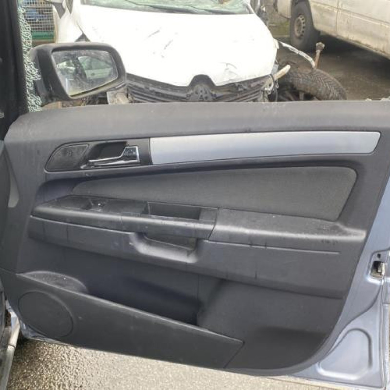 Calandre OPEL ZAFIRA B Photo n°16