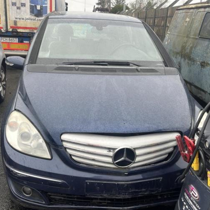 Feu arriere principal droit (feux) MERCEDES CLASSE B 245 Photo n°6