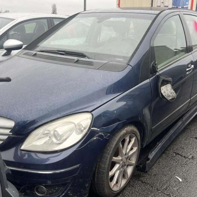 Feu arriere principal droit (feux) MERCEDES CLASSE B 245 Photo n°8