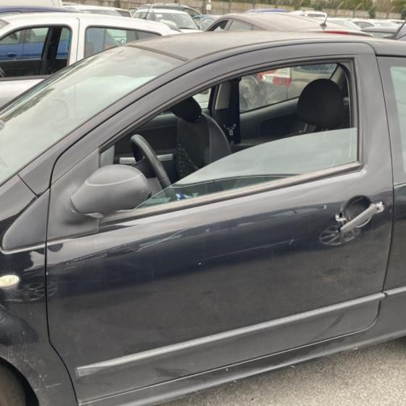 Attache ceinture avant droit CITROEN C2 Photo n°10