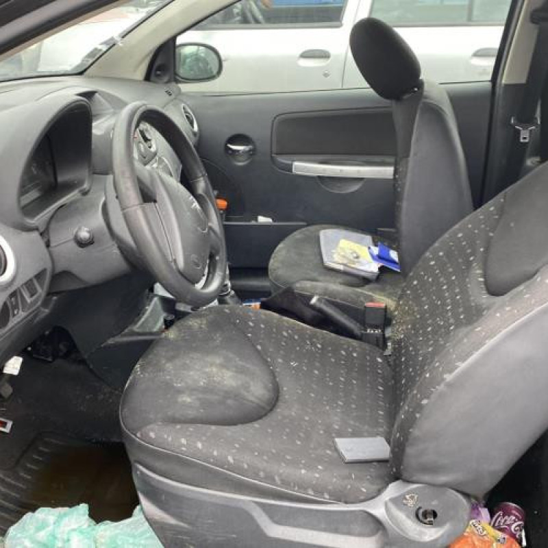 Attache ceinture avant droit CITROEN C2 Photo n°18