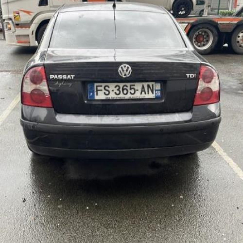 Aile avant droit VOLKSWAGEN PASSAT 4 Photo n°8