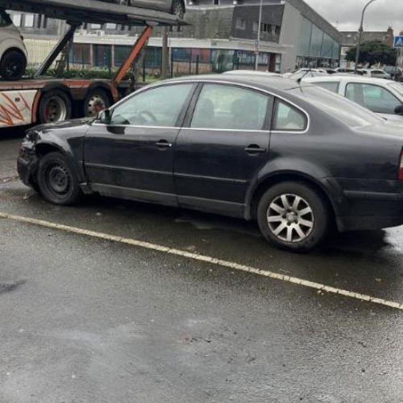 Aile avant droit VOLKSWAGEN PASSAT 4 Photo n°9