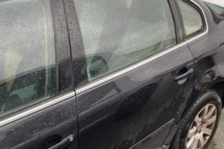 Aile avant droit VOLKSWAGEN PASSAT 4
