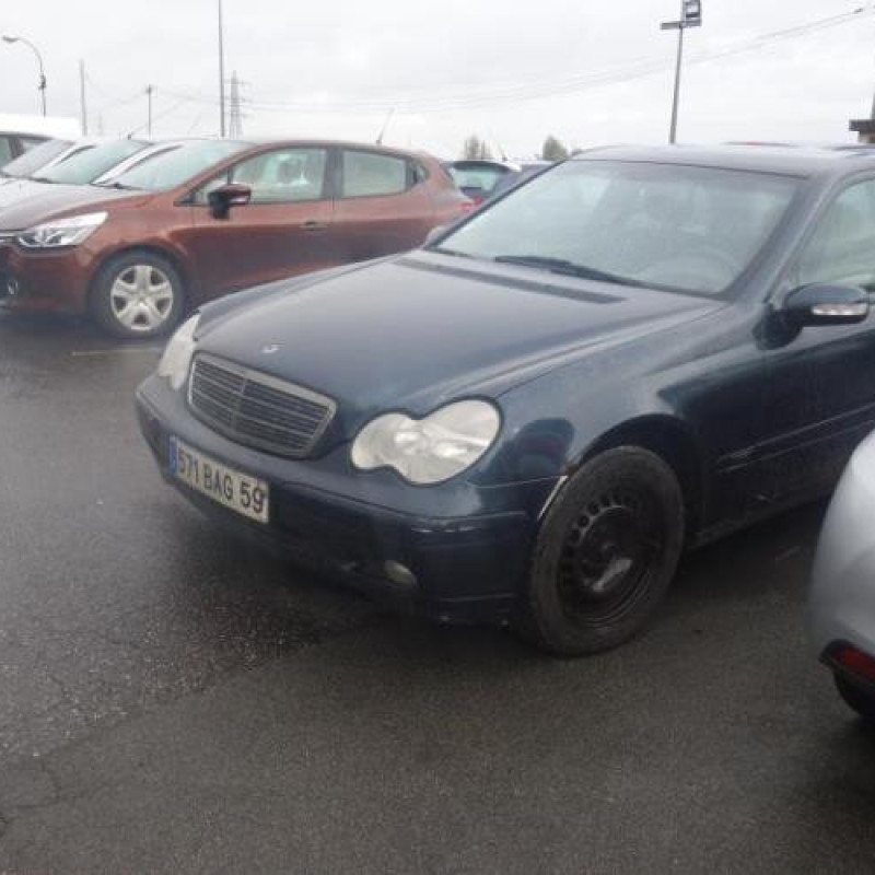 Capot MERCEDES CLASSE C 203 Photo n°3
