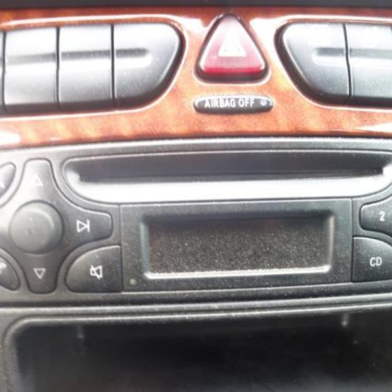 Capot MERCEDES CLASSE C 203 Photo n°9