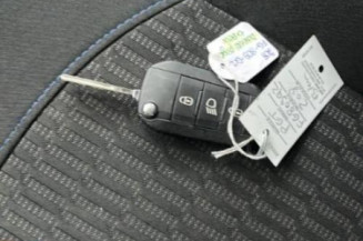 Interrupteur de leve vitre avant gauche PEUGEOT 208 1