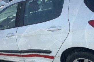 Interrupteur de leve vitre avant gauche PEUGEOT 308 1