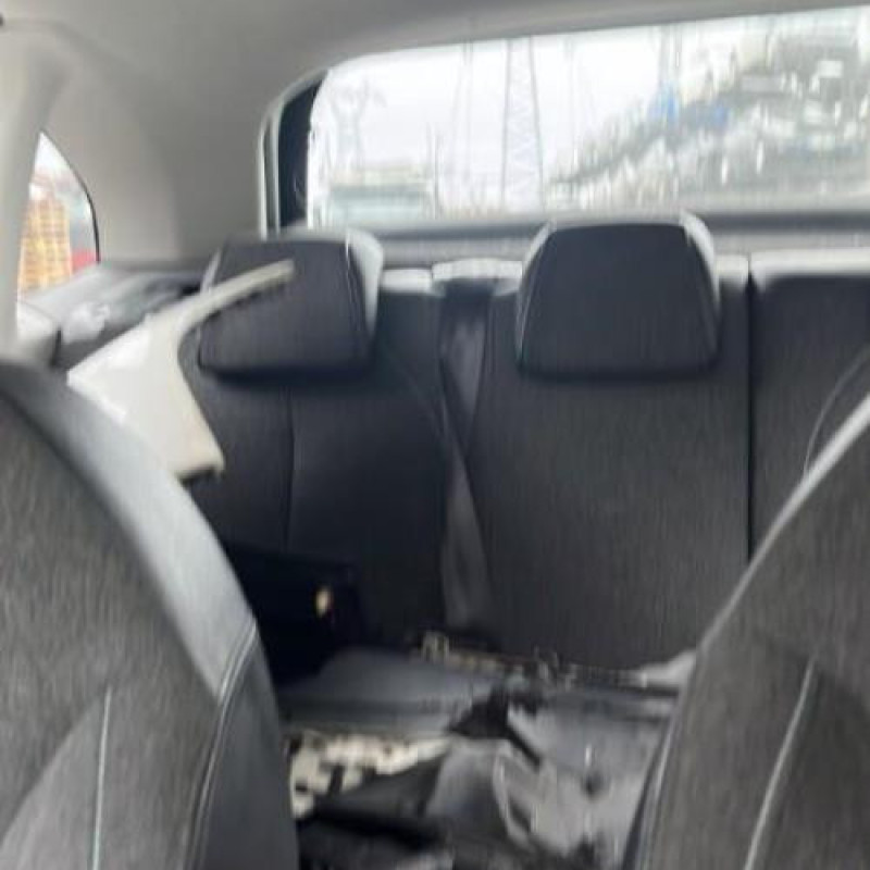 Compresseur clim CITROEN C3 2 Photo n°6