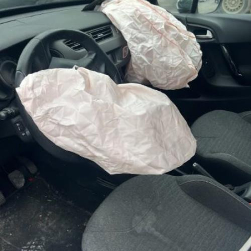 Compresseur clim CITROEN C3 2 Photo n°10