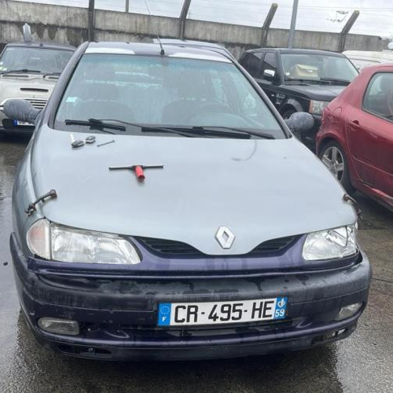 Feu arriere principal droit (feux) RENAULT LAGUNA 1 Photo n°4