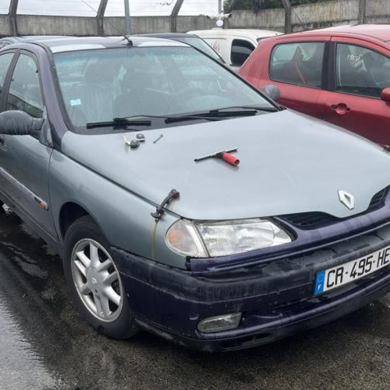 Feu arriere principal droit (feux) RENAULT LAGUNA 1 Photo n°5
