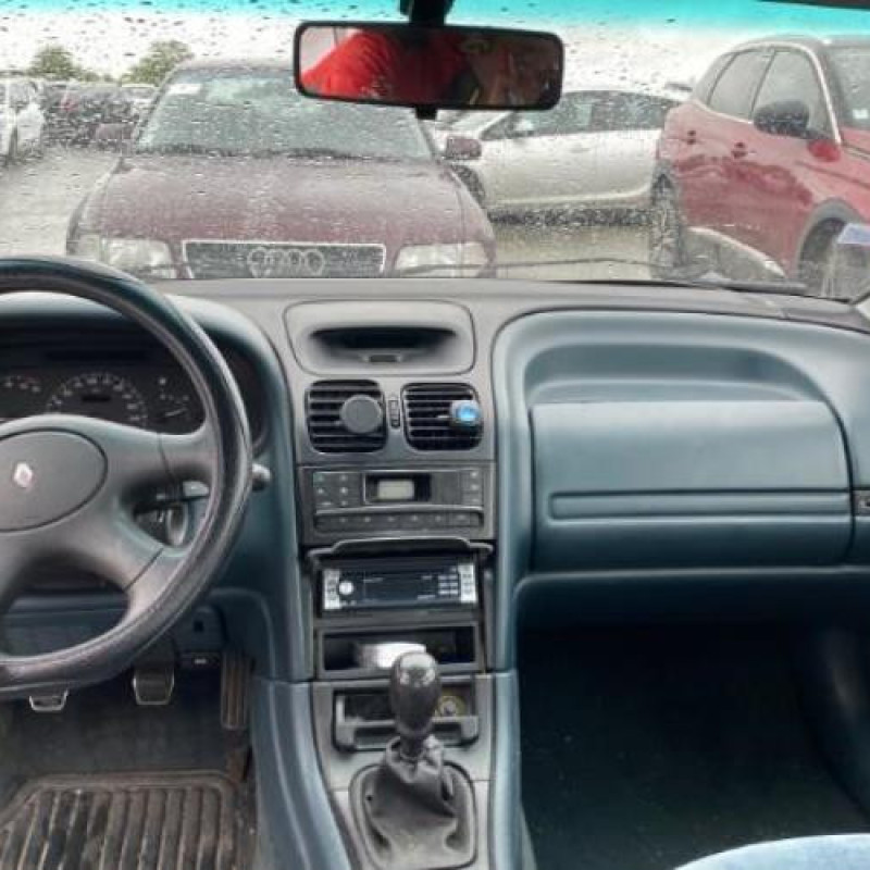 Feu arriere principal droit (feux) RENAULT LAGUNA 1 Photo n°19