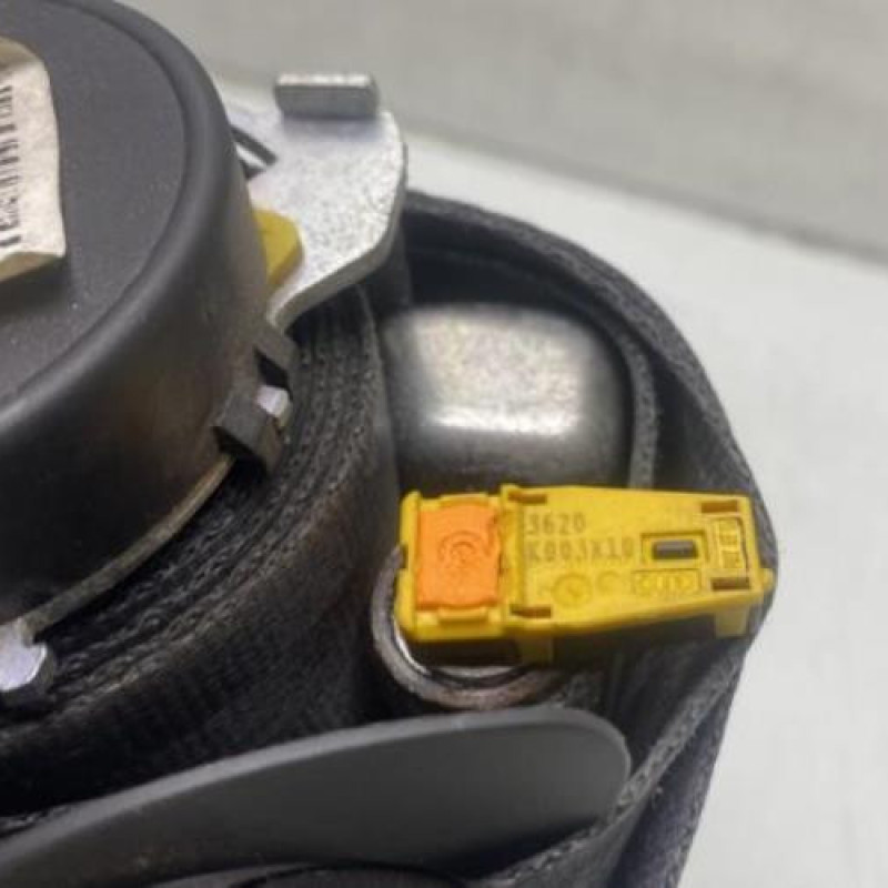Pretensionneur de ceinture avant droit VOLKSWAGEN GOLF 6 Photo n°5