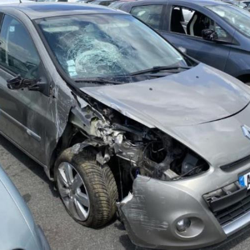 Moteur RENAULT CLIO 3 Photo n°15