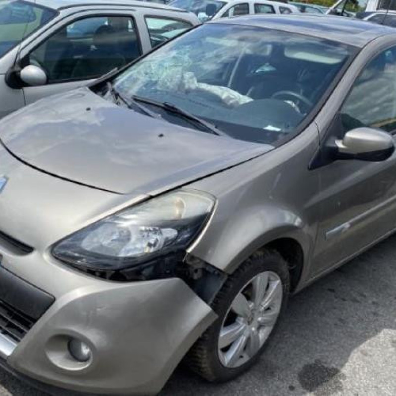 Moteur RENAULT CLIO 3 Photo n°16