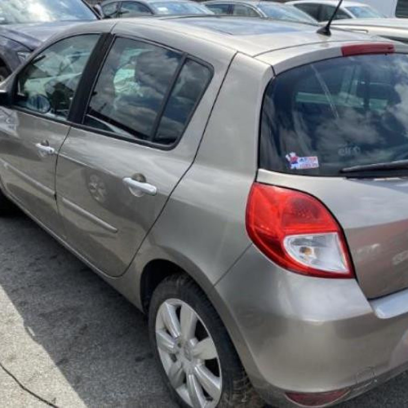 Moteur RENAULT CLIO 3 Photo n°17