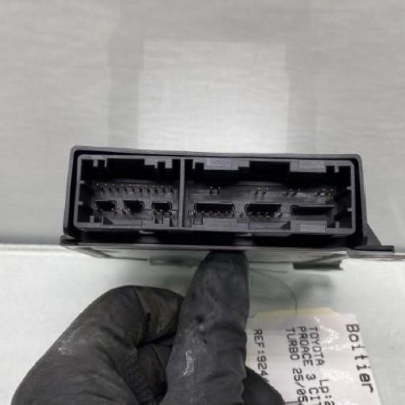 Boitier air bag TOYOTA PROACE 3 CITY Photo n°3