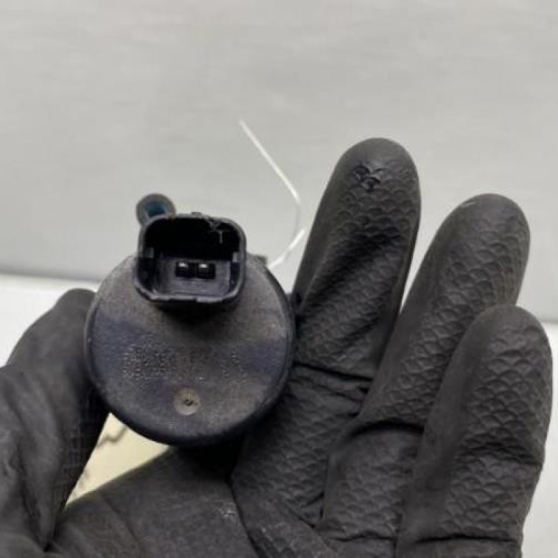 Pompe lave glace avant TOYOTA PROACE 3 CITY Photo n°3