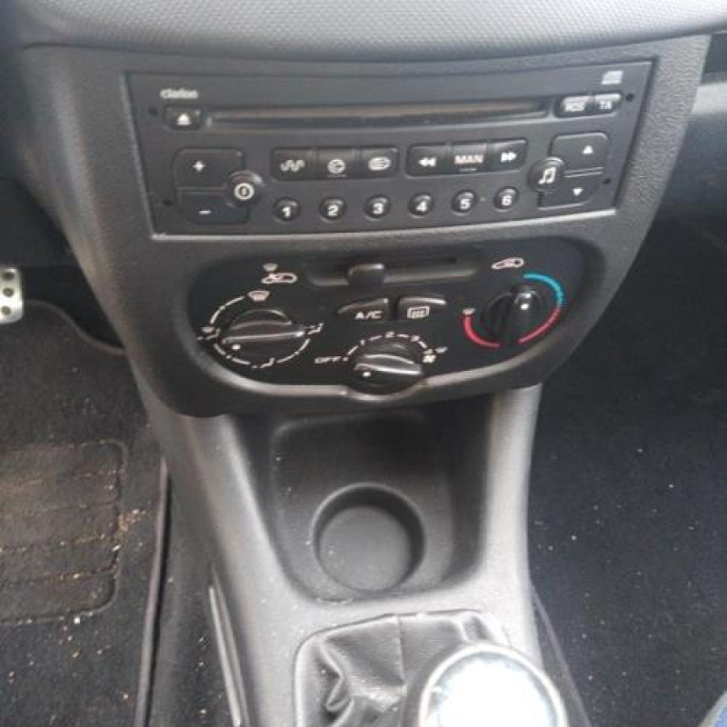 Boitier servitude moteur (BSM) PEUGEOT 206+ Photo n°11