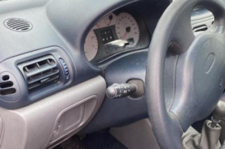 Calandre RENAULT CLIO 2
