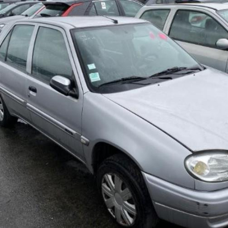 Porte avant droit CITROEN SAXO Photo n°7