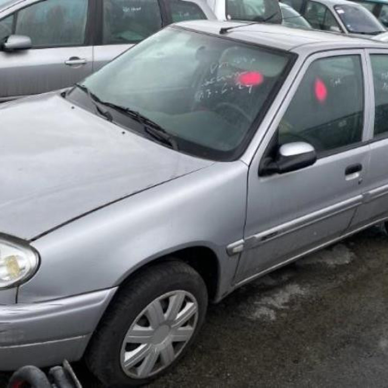 Porte avant droit CITROEN SAXO Photo n°8